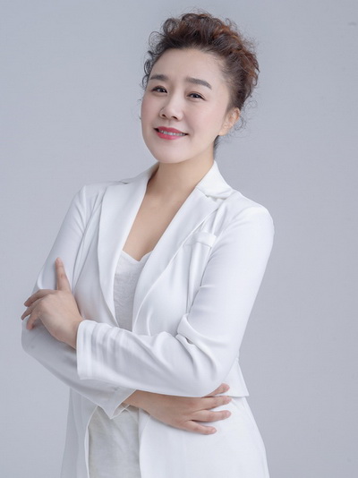 赵鹤.jpg